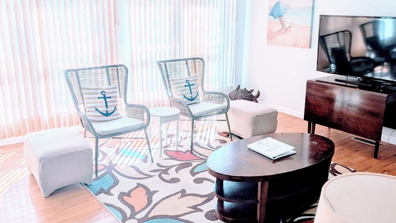 Photo of Livingroom in Willoughby Spit