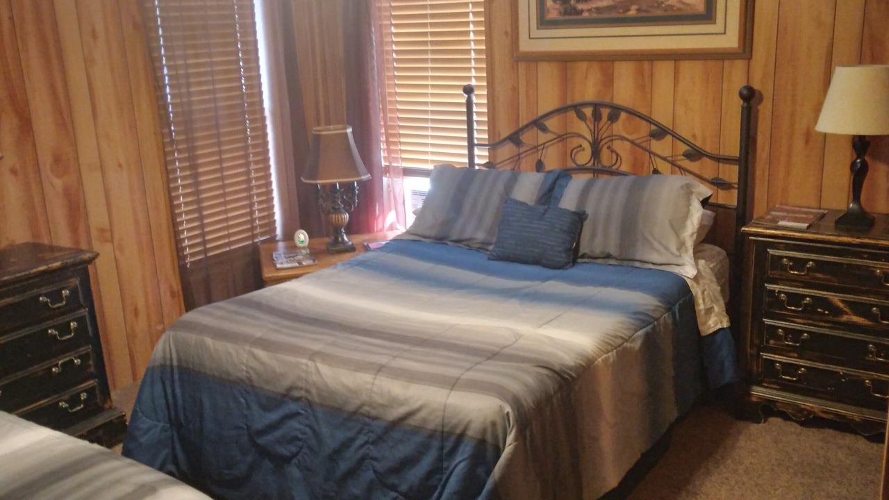 Photo of Bedroom in Pinetop-Lakeside