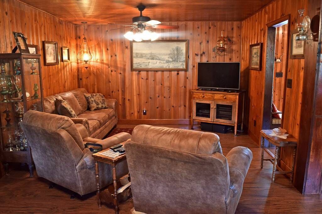 Photo of Livingroom in Chattanooga
