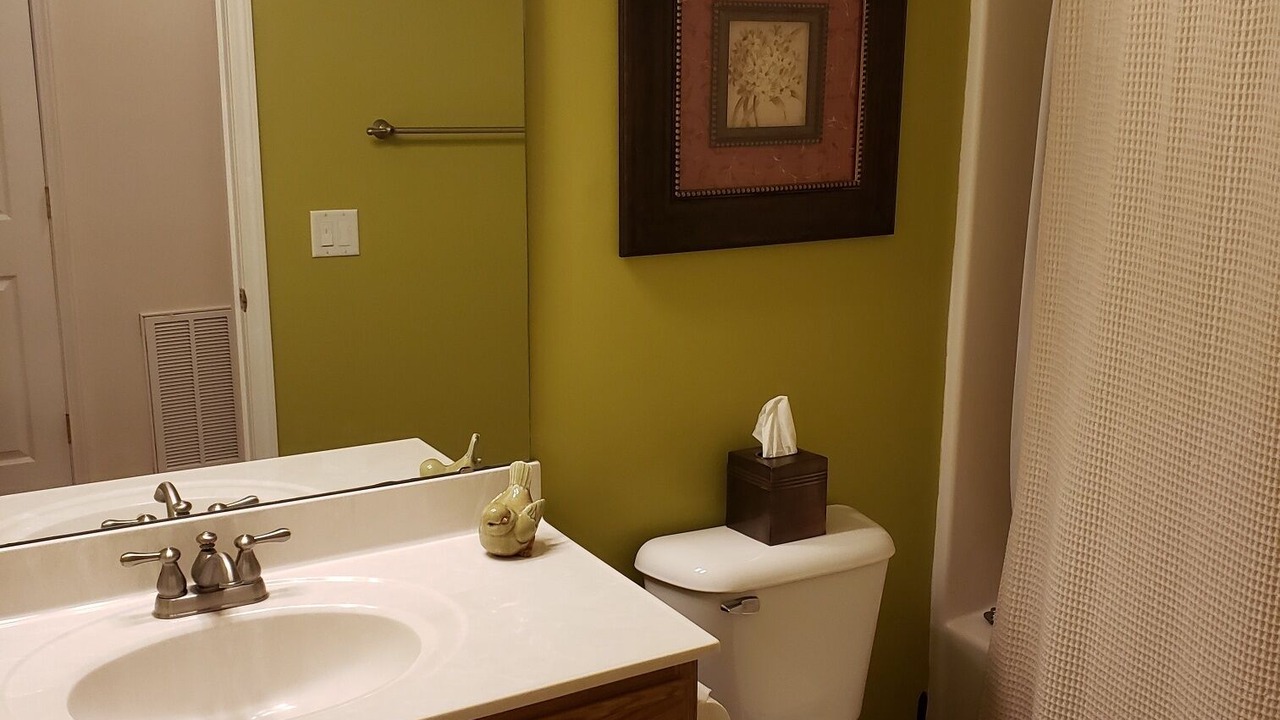 Photo of Bathroom in North Shore Acres