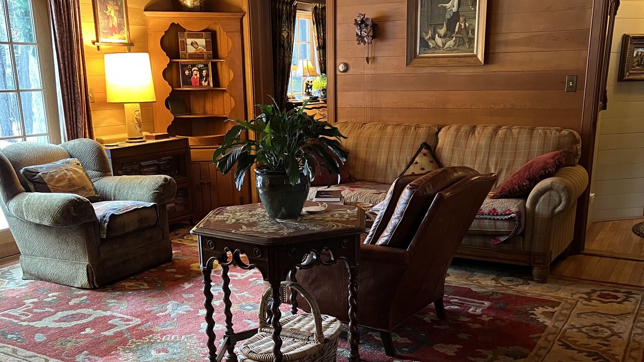 Photo of Livingroom in Tupper Lake