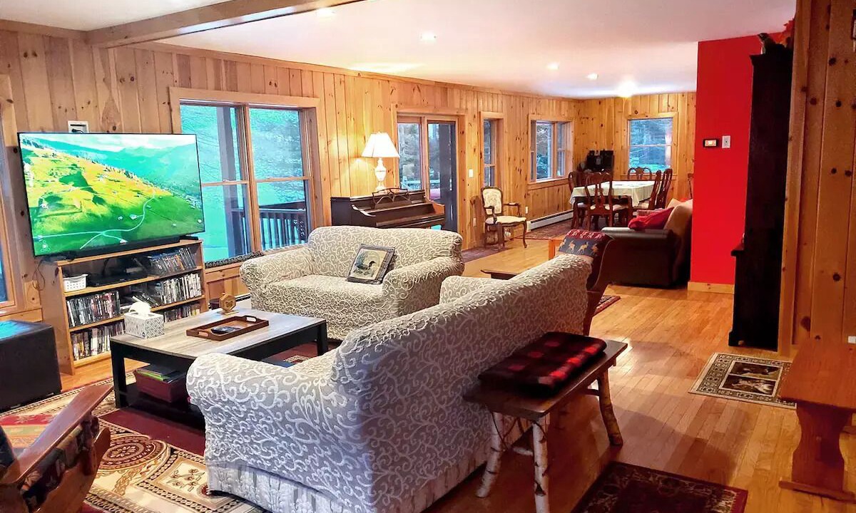 Photo of Livingroom in Indian Lake