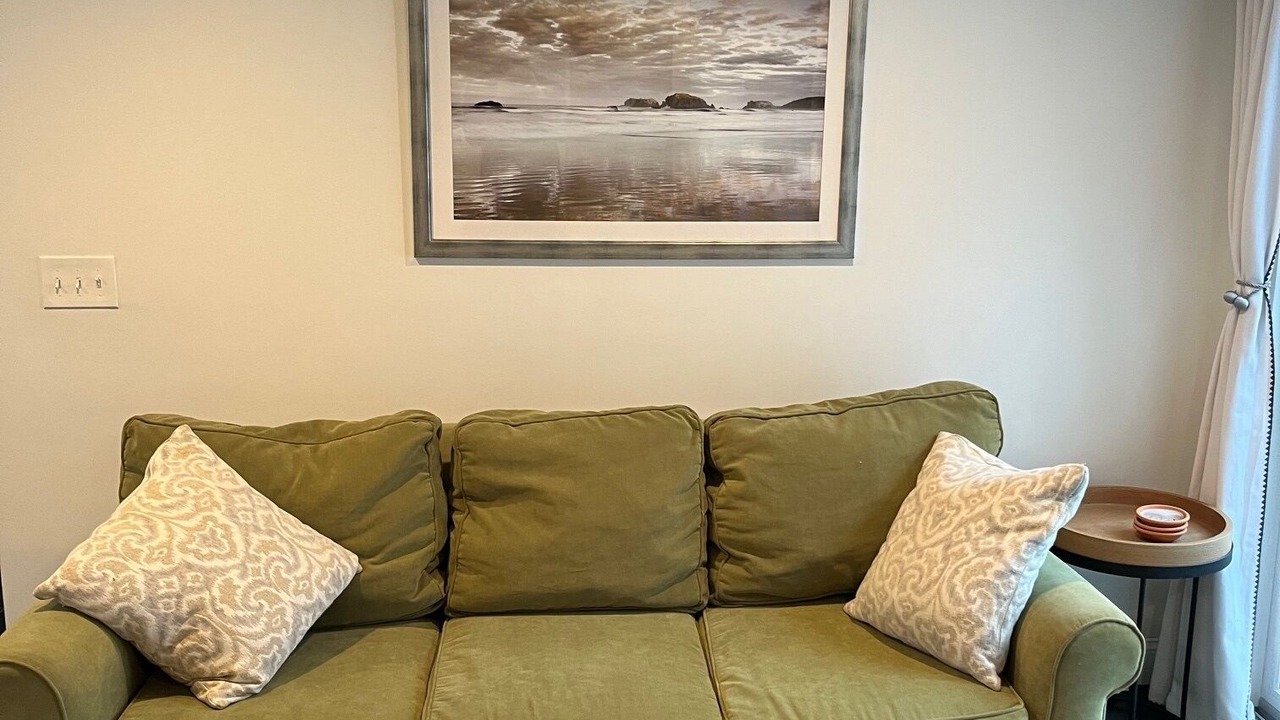 Photo of Livingroom in Monument Beach