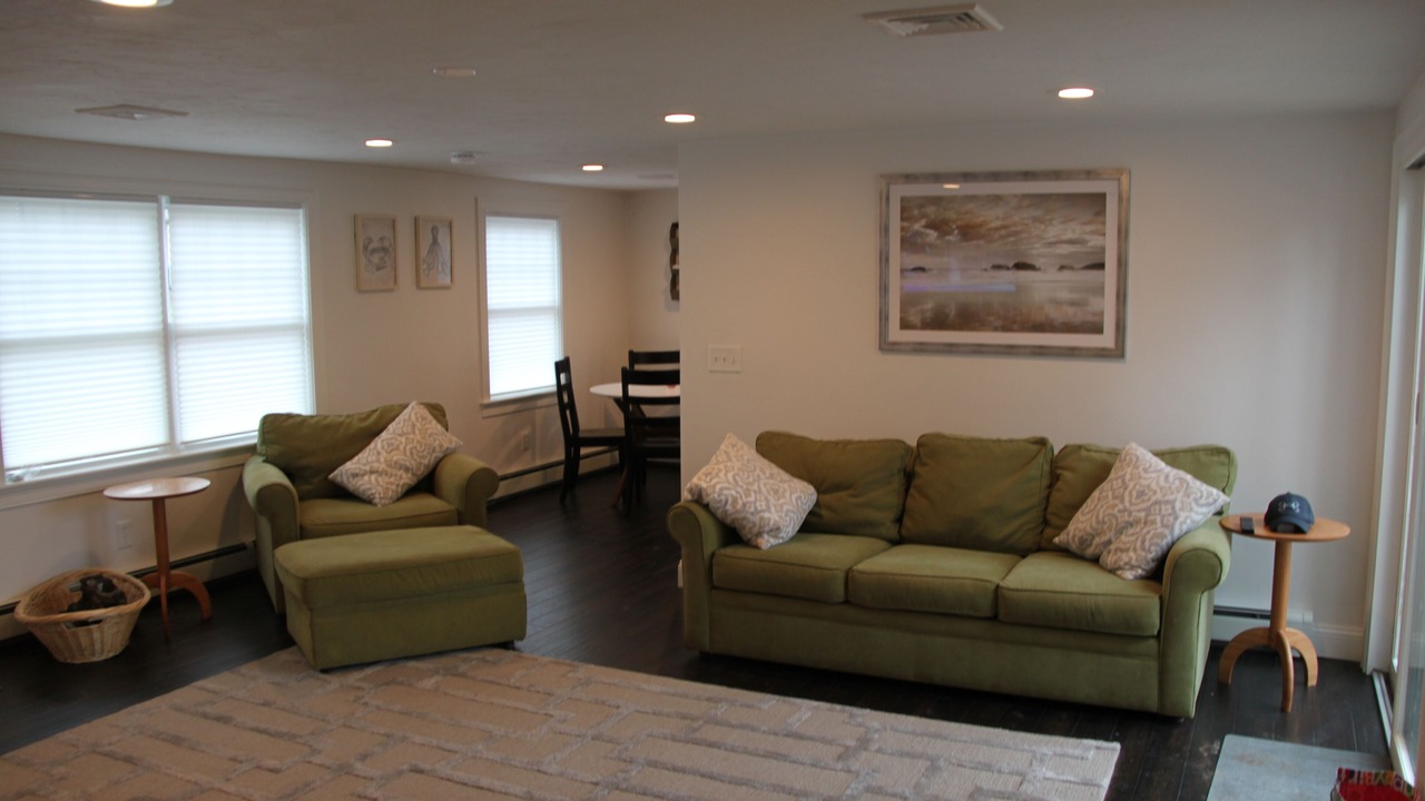 Photo of Livingroom in Monument Beach