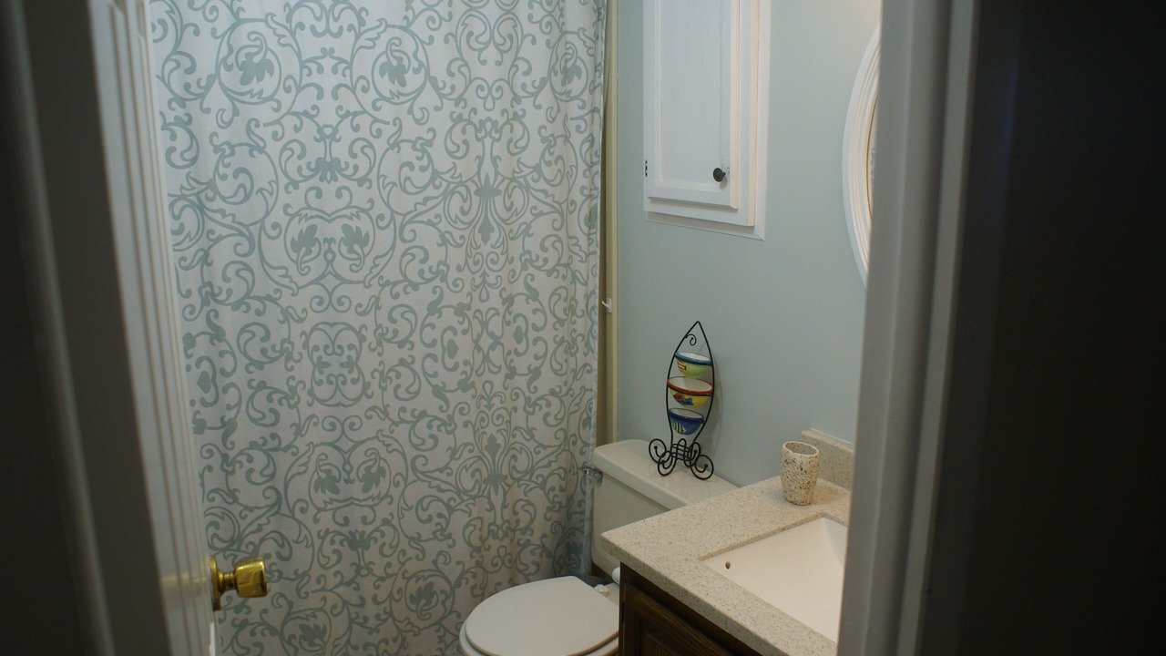 Photo of Bathroom in Garden City