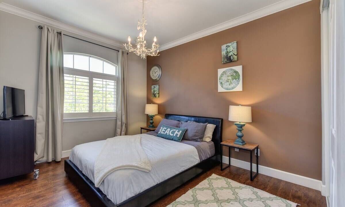Photo of Bedroom in Westlake