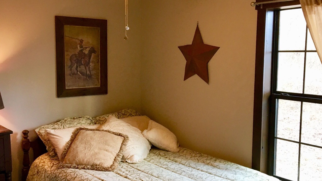 Photo of Bedroom in Tuskahoma