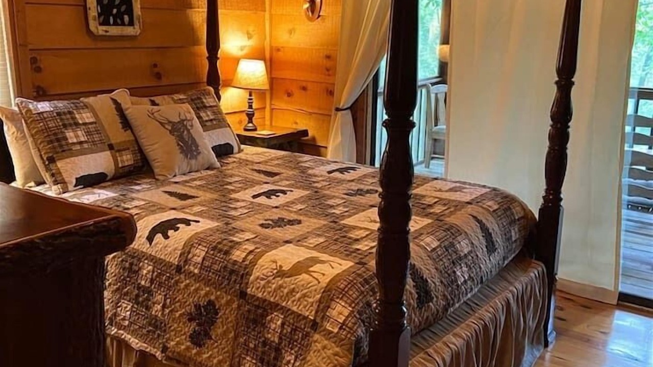 Photo of Bedroom in Ellijay