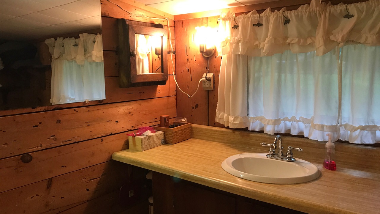 Photo of Bathroom in Town of Webb