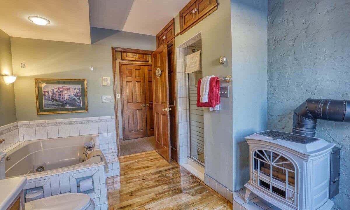 Photo of Bathroom in Ellicottville