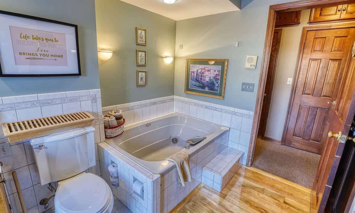 Photo of Bathroom in Ellicottville