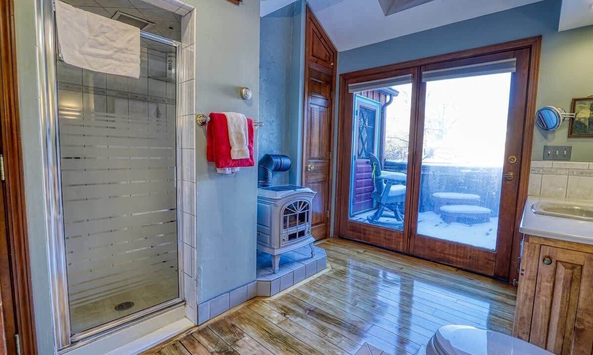 Photo of Bathroom in Ellicottville