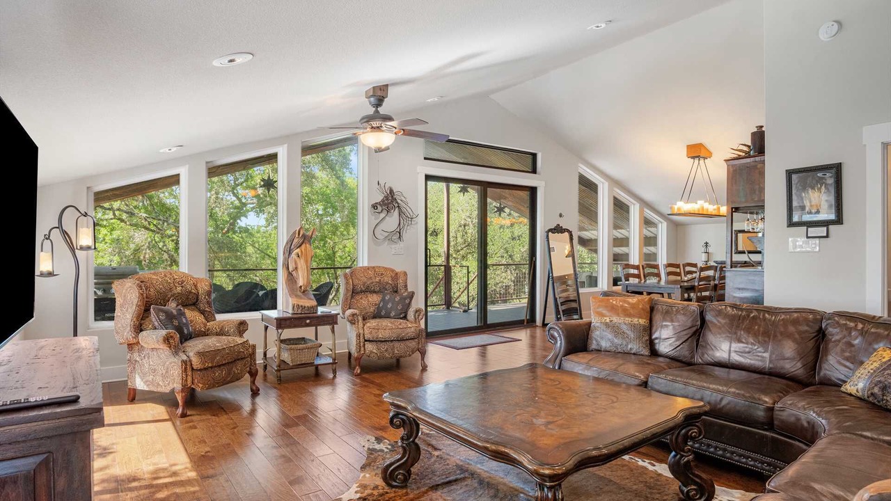 Photo of Livingroom in Pipe Creek