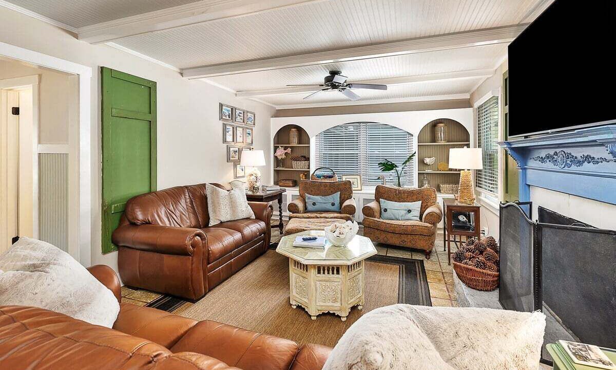 Photo of Livingroom in East Beach