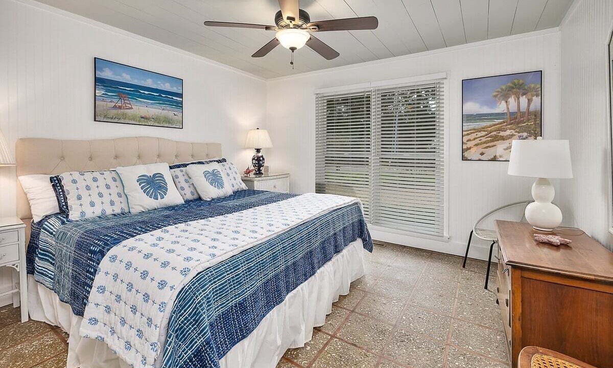 Photo of Bedroom in East Beach