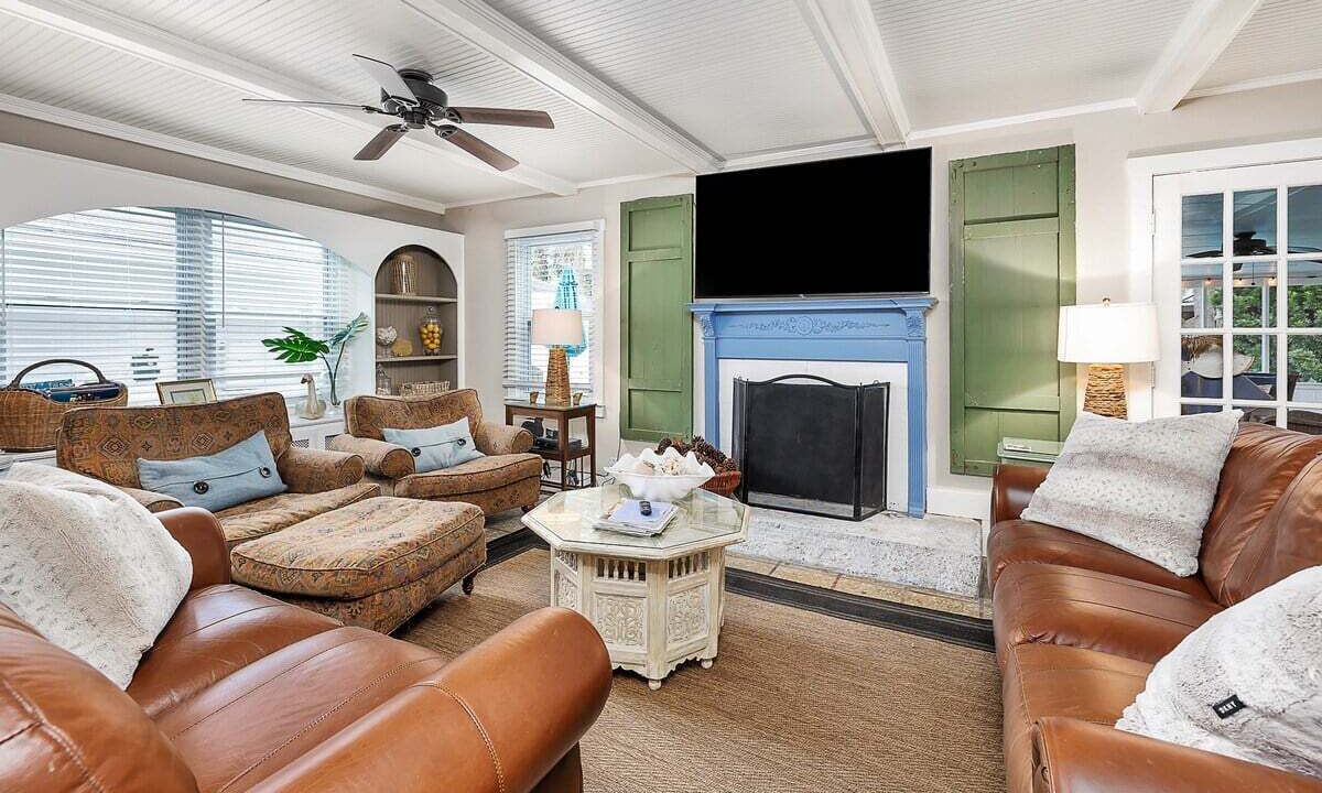 Photo of Livingroom in East Beach