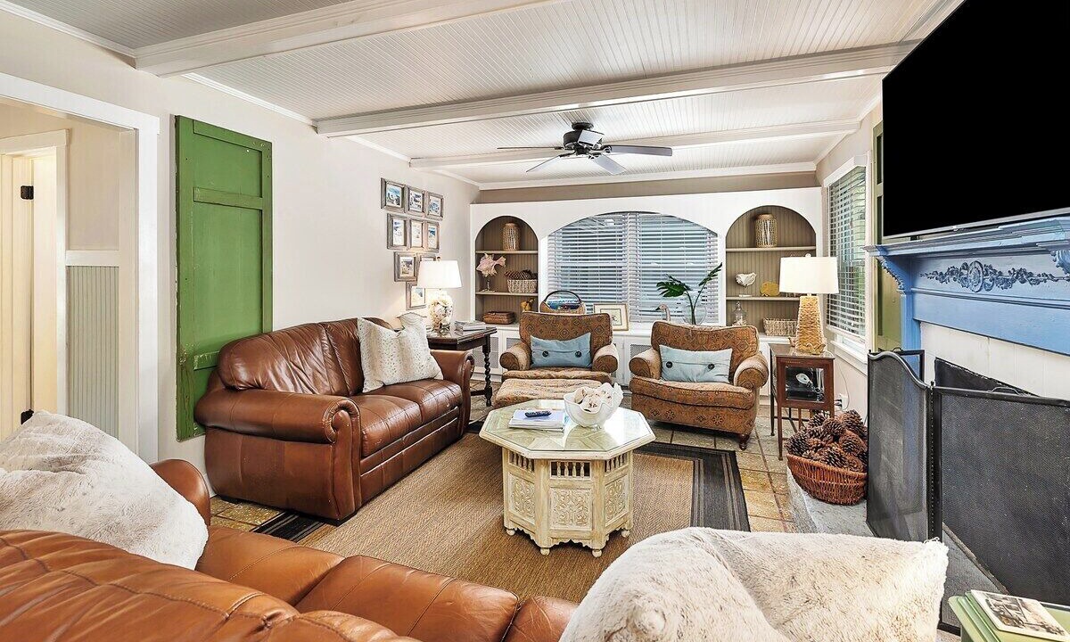 Photo of Livingroom in East Beach