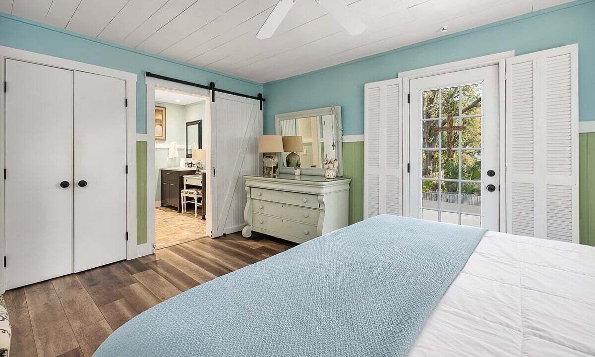 Photo of Bedroom in East Beach