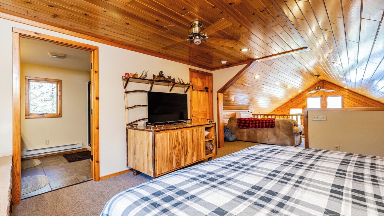 Photo of Bedroom in Mellen