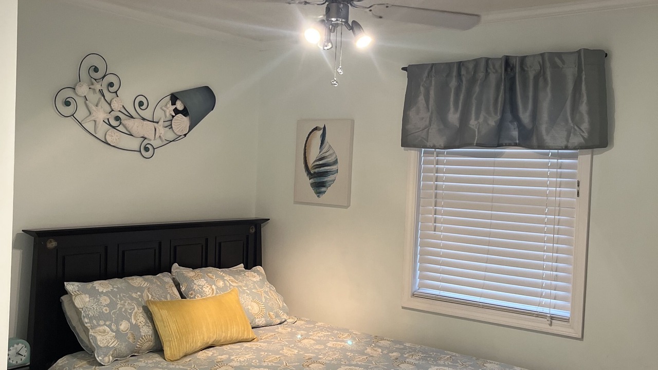 Photo of Bedroom in Crescent Beach