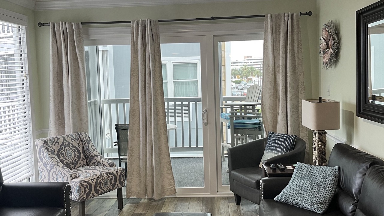 Photo of Livingroom in Crescent Beach