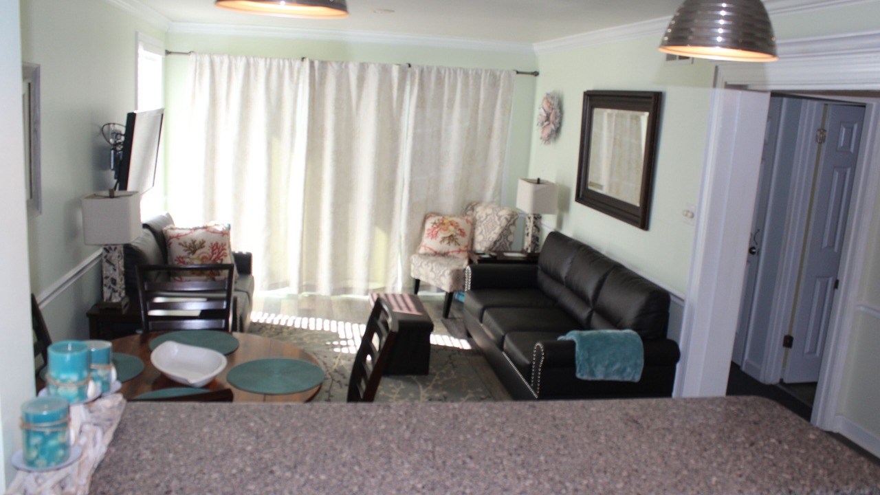 Photo of Livingroom in Crescent Beach