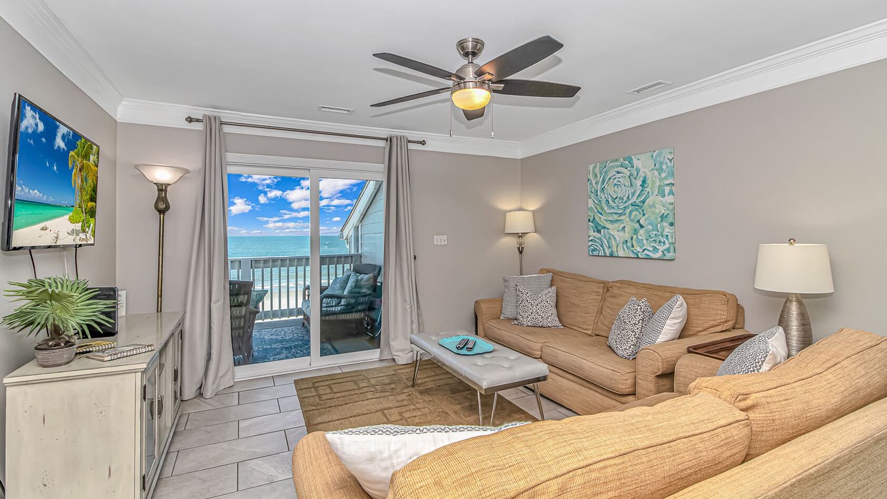 Photo of Livingroom in Surfside Beach