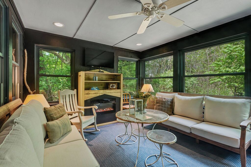 Photo of Livingroom in Harbert