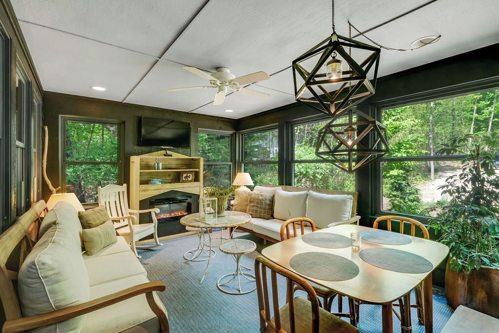 Photo of Livingroom in Harbert