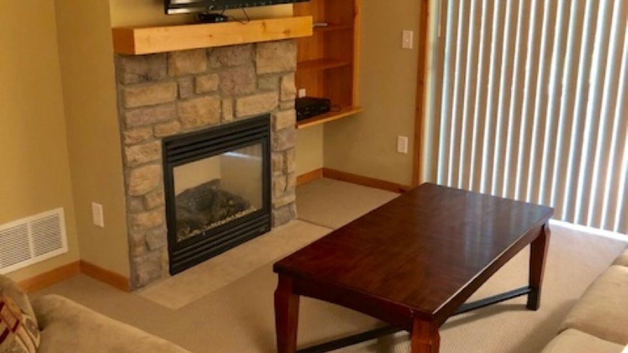 Photo of Bedroom in Lake Shore