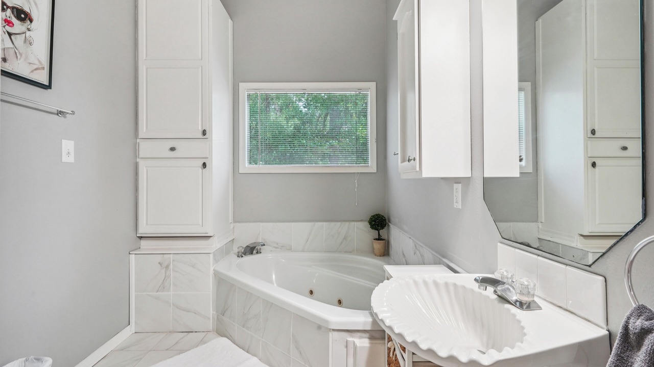 Photo of Bathroom in Mandeville