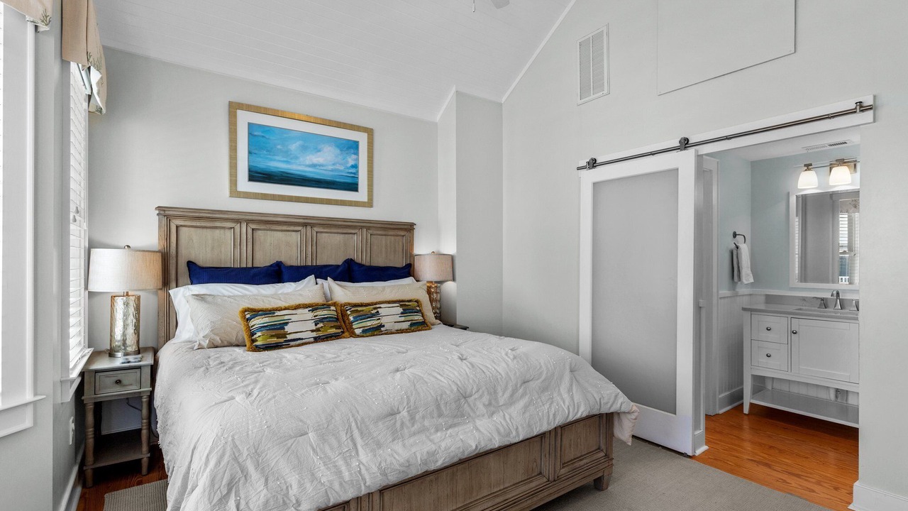 Photo of Bedroom in Atlantic Beach