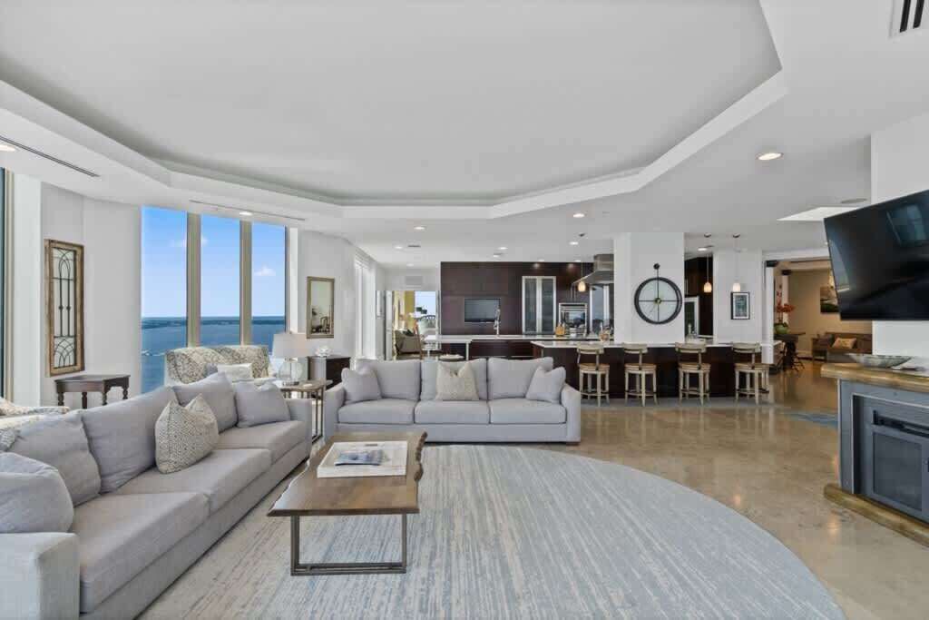 Photo of Livingroom in Pensacola Beach
