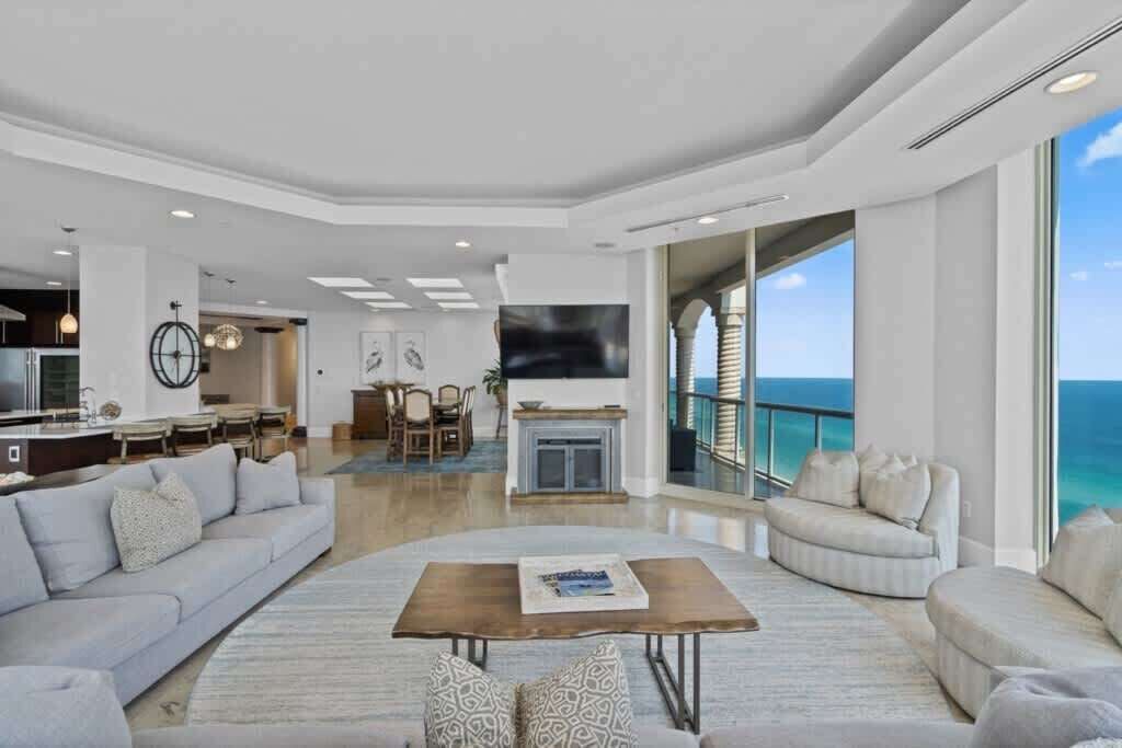 Photo of Livingroom in Pensacola Beach