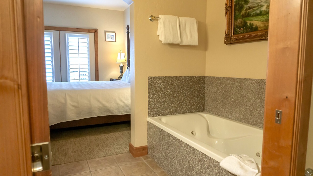 Photo of Bedroom in Midway