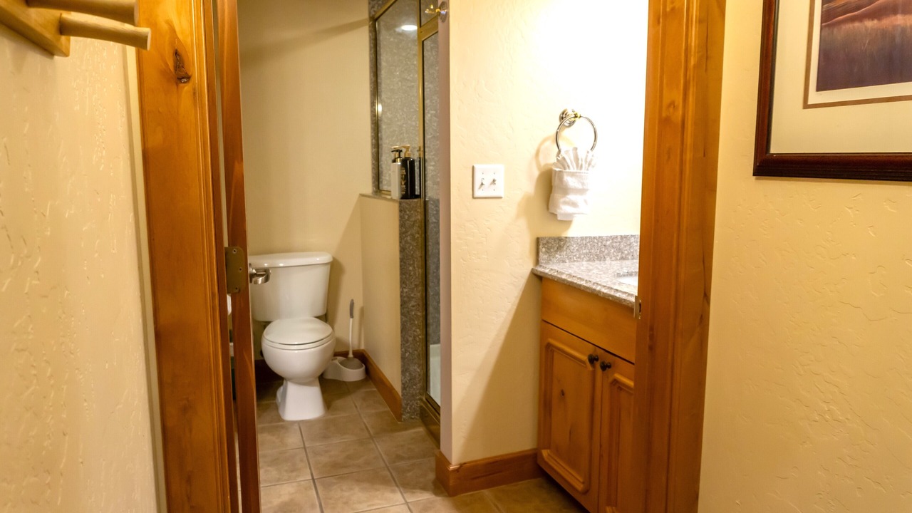 Photo of Bathroom in Midway