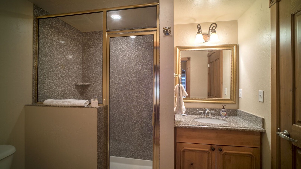 Photo of Bathroom in Midway
