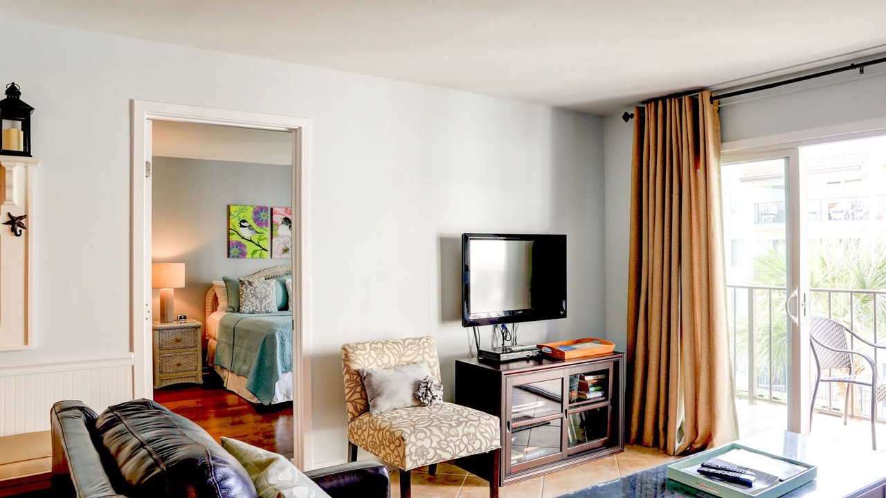 Photo of Livingroom in Saint Simons Island