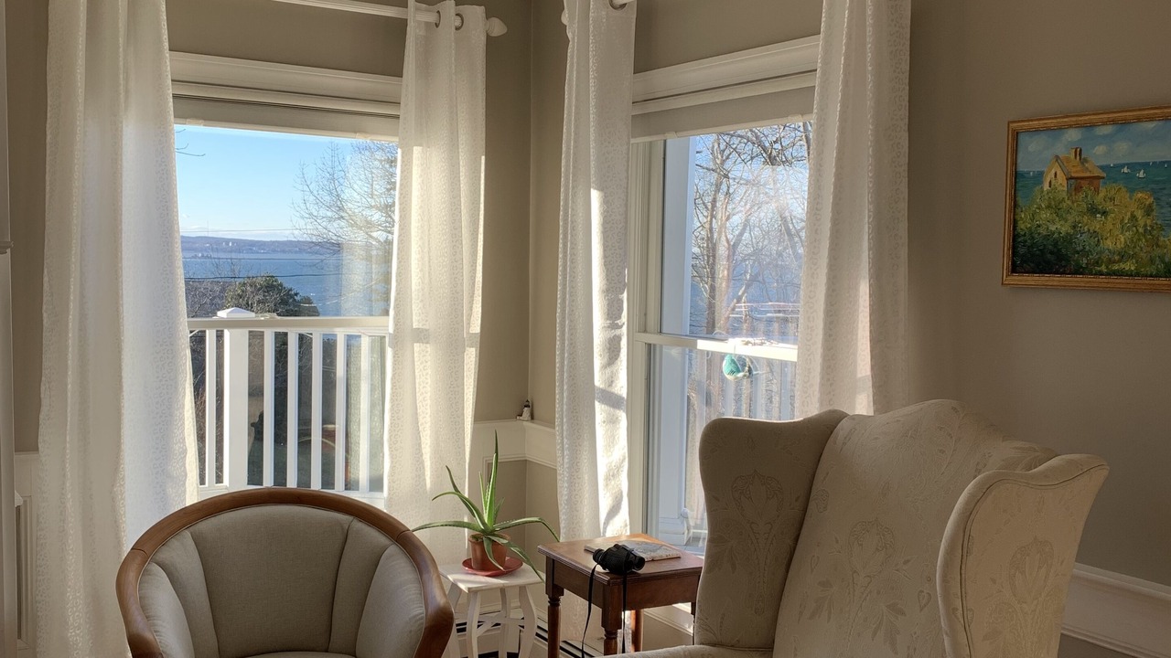 Photo of Livingroom in Plymouth