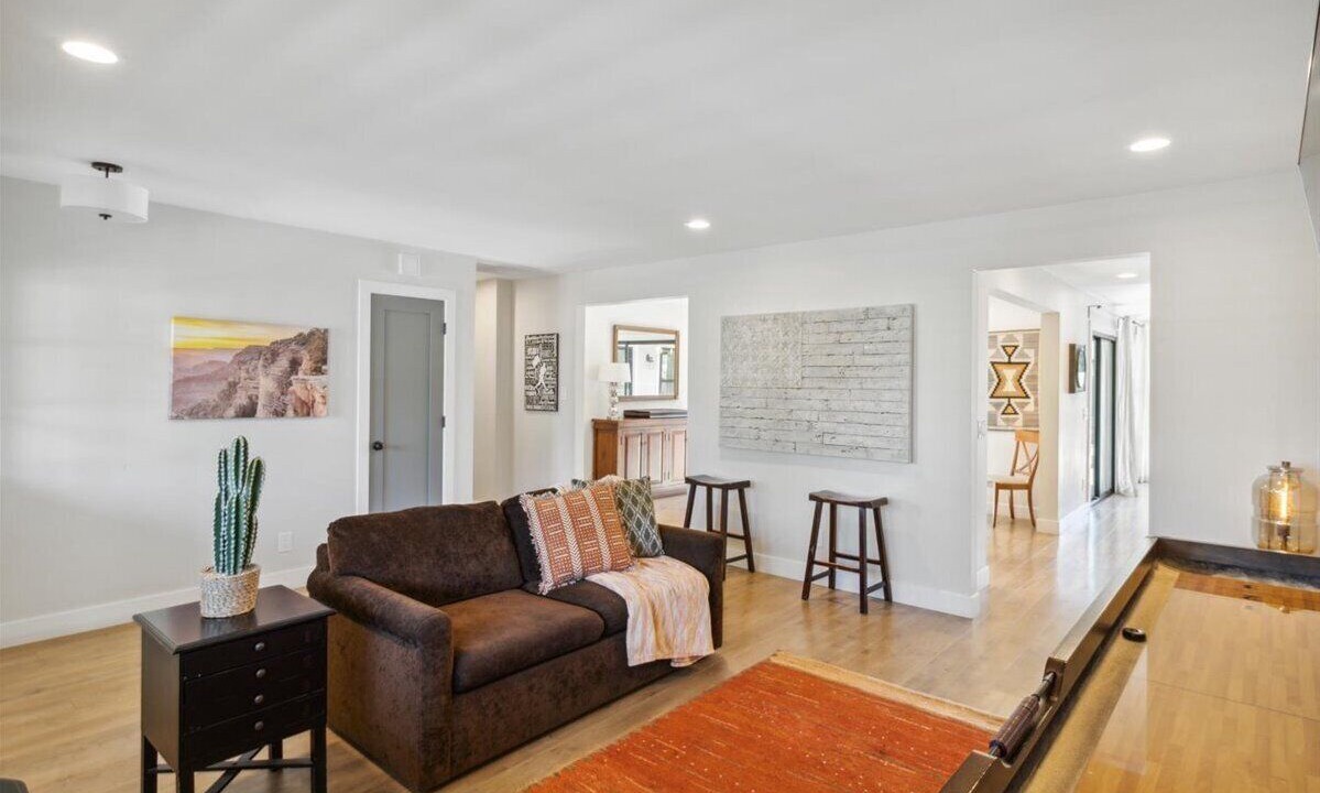 Photo of Livingroom in Camelback East