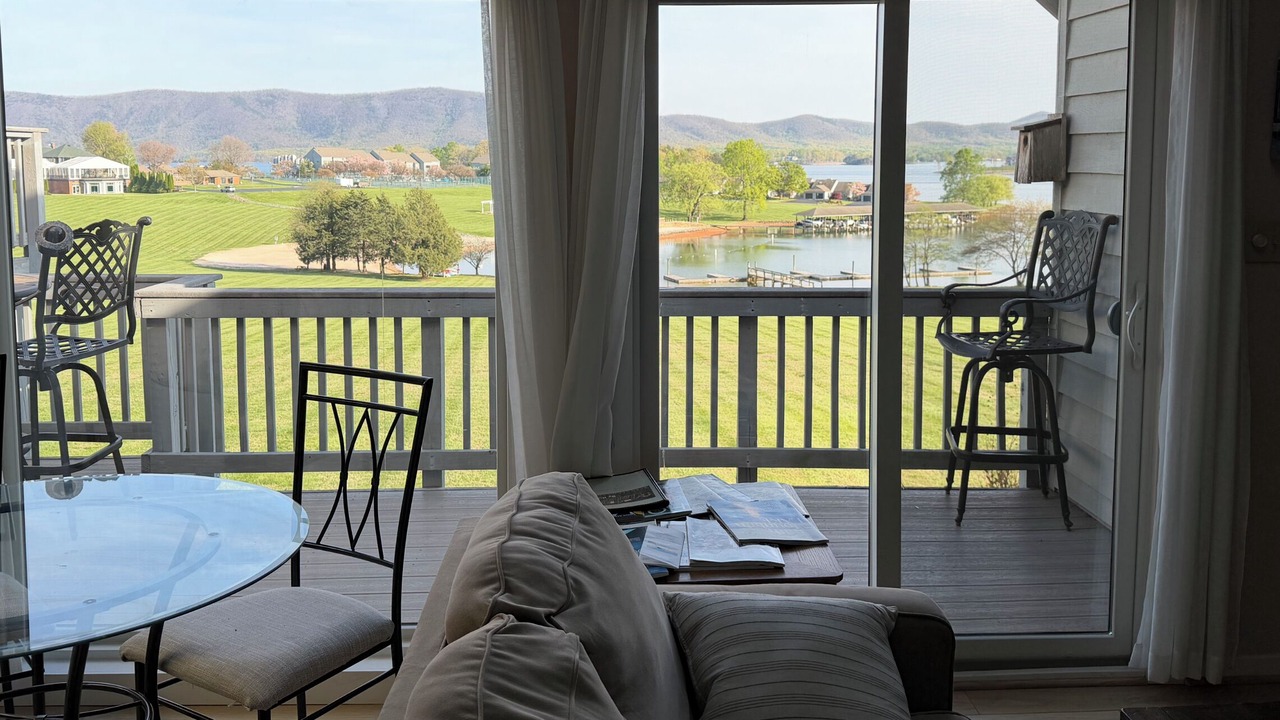 Photo of Livingroom in North Shore