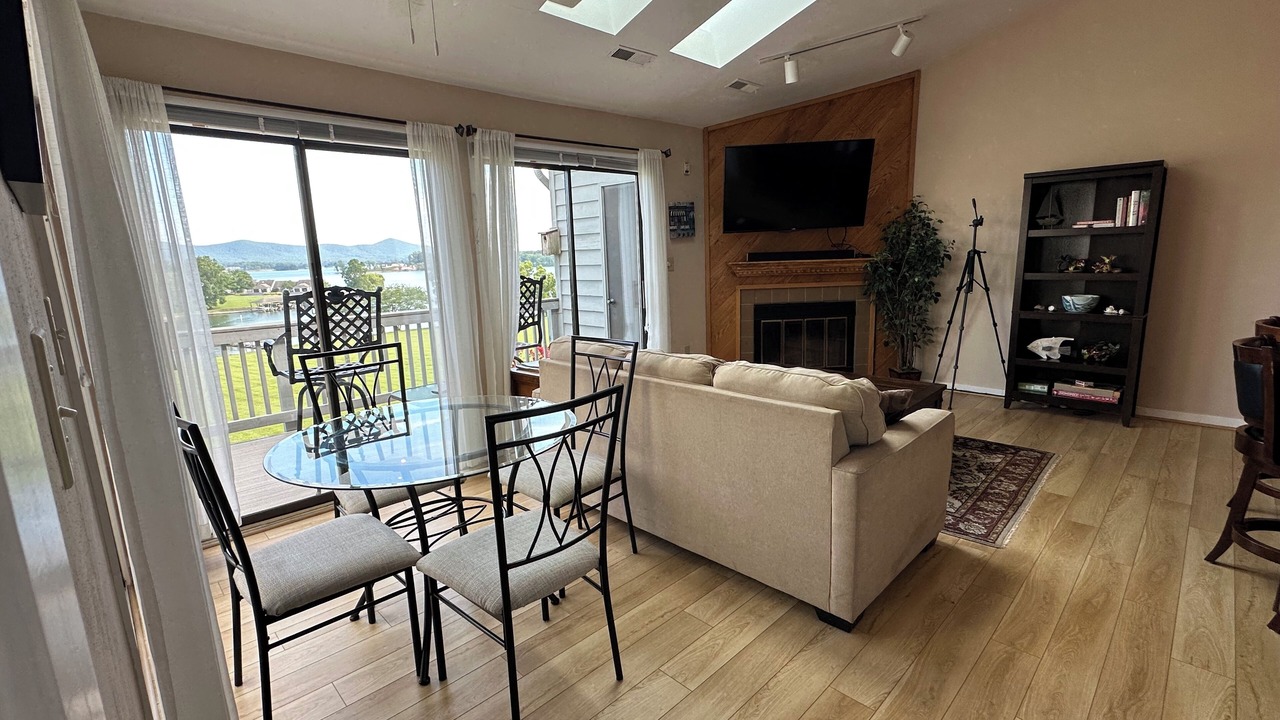 Photo of Livingroom in North Shore