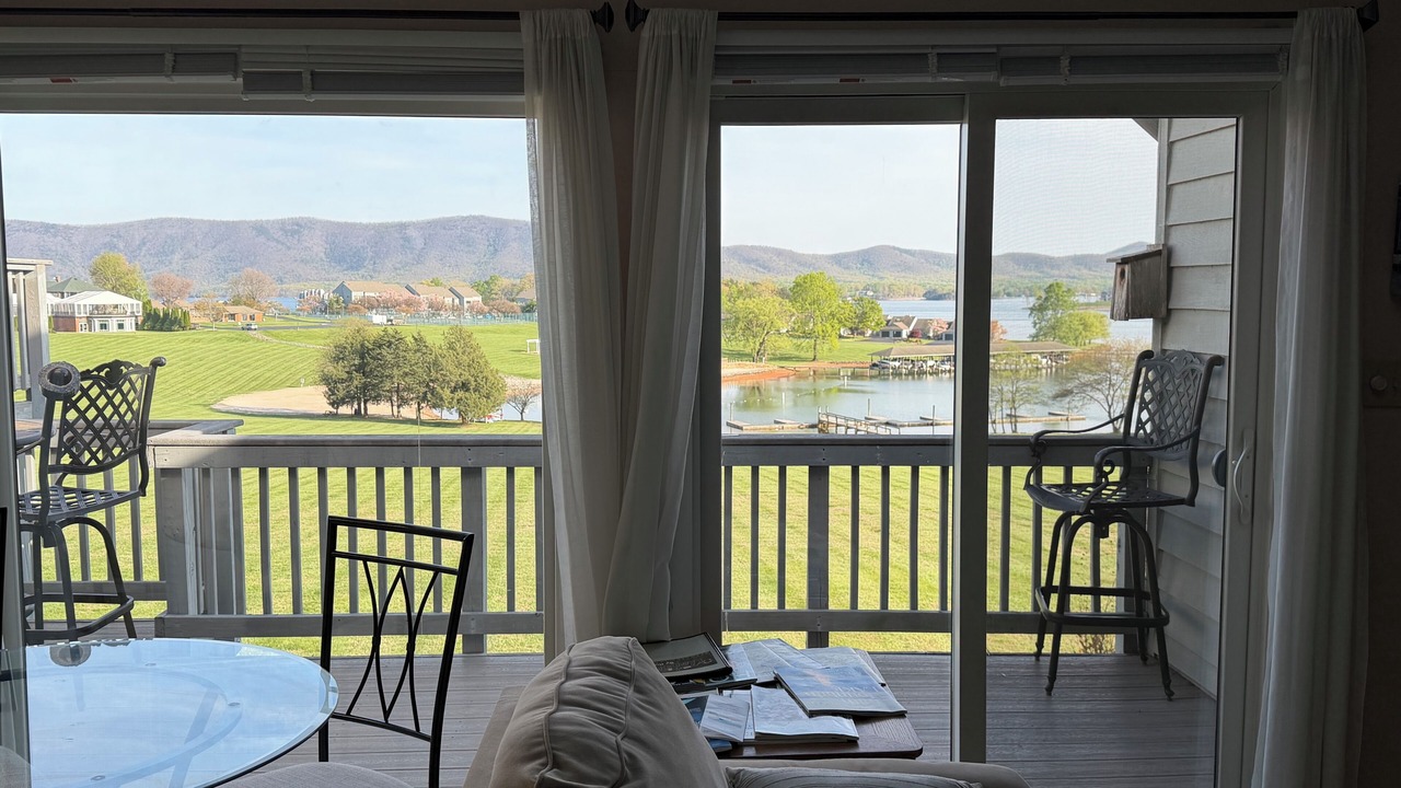 Photo of Livingroom in North Shore