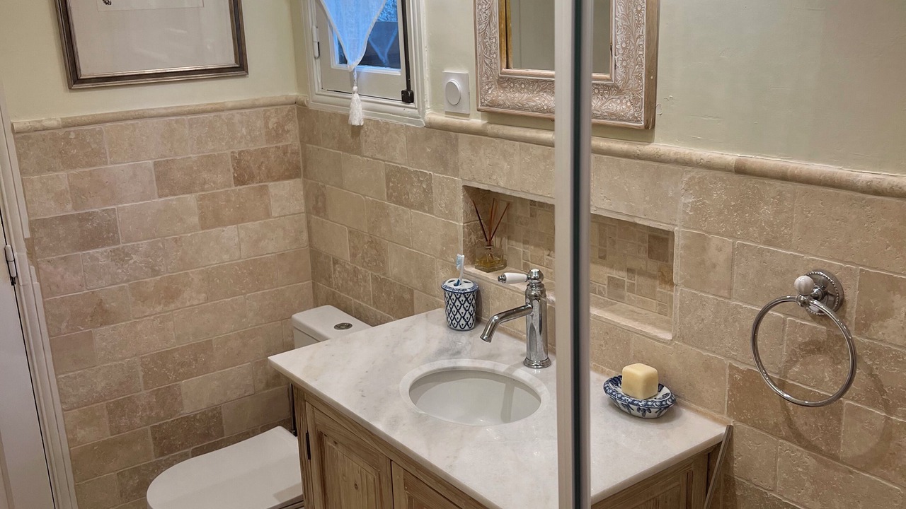 Photo of Bathroom in Amboise
