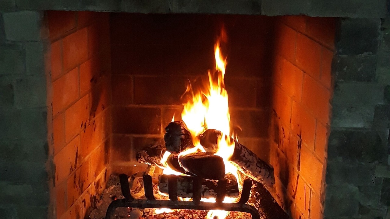 Photo of Livingroom in Swansea