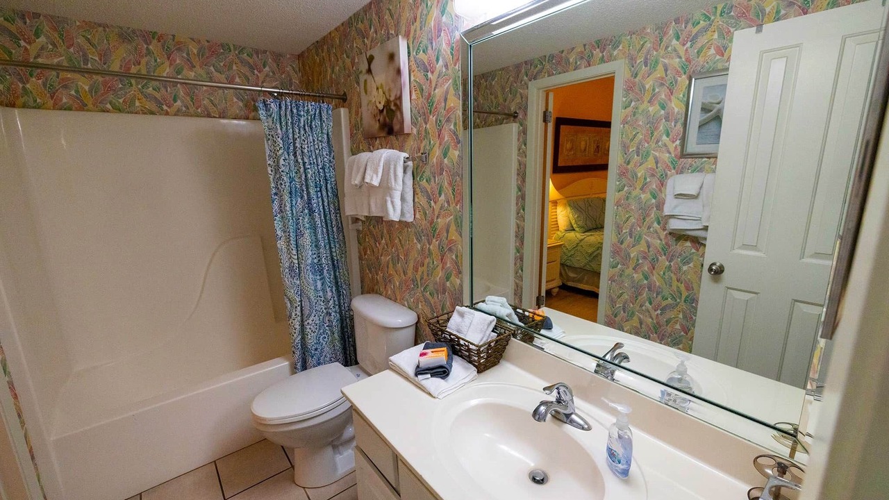 Photo of Bathroom in Orange Beach East