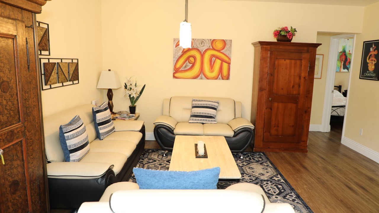 Photo of Livingroom in Del Rey