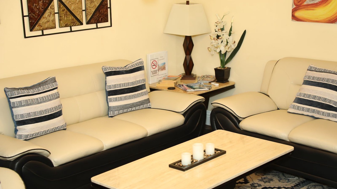Photo of Livingroom in Del Rey