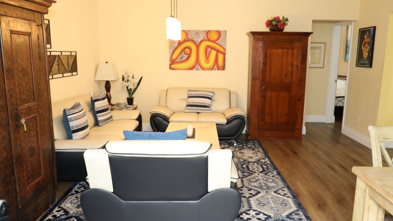 Photo of Livingroom in Del Rey