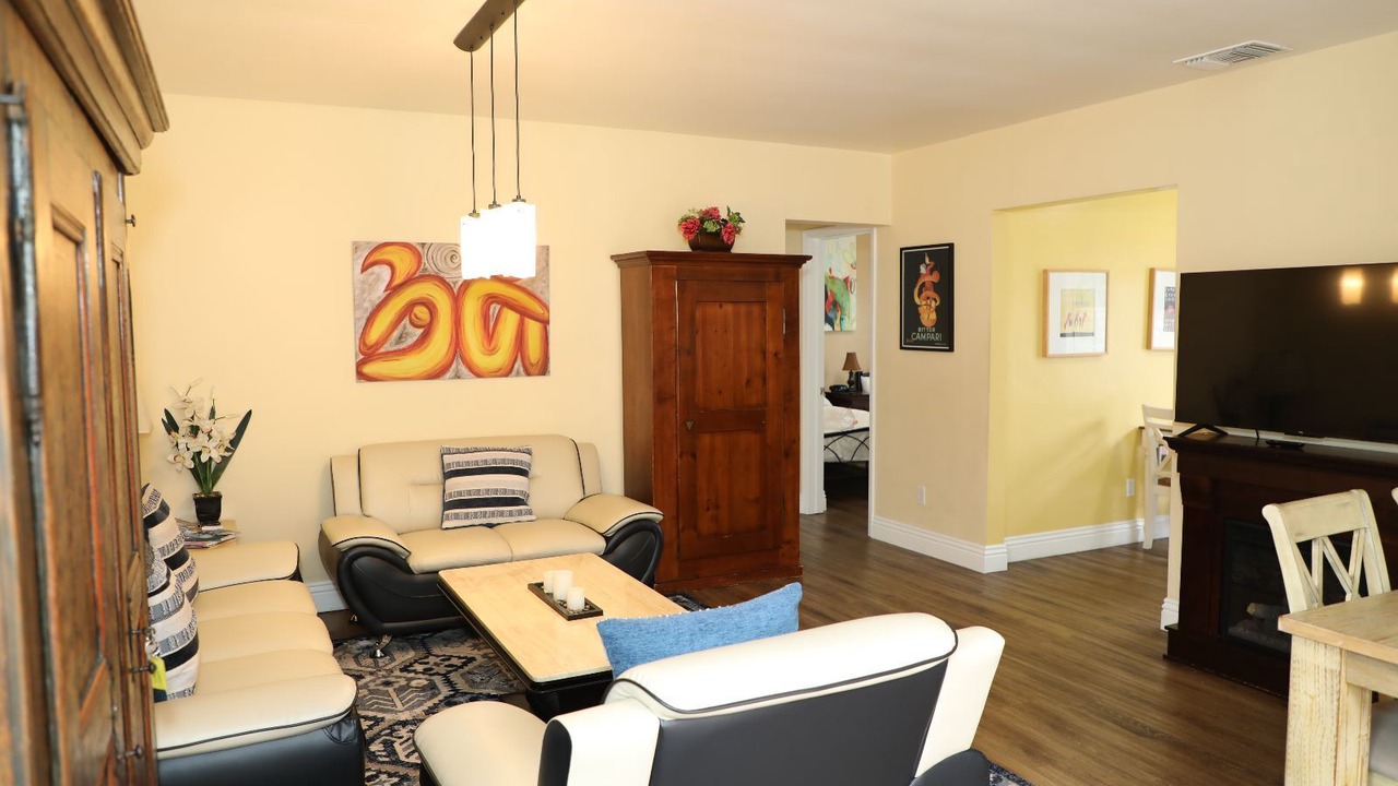 Photo of Livingroom in Del Rey